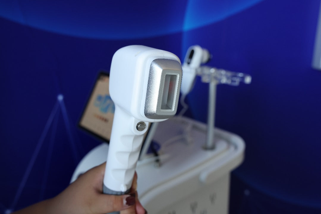 DIODE LASER ICE ALPHA PRO 4WAVE alpha-pro-ice-diode-laser-ontharingsapparaat-veilige-effectieve-ontharing-achterkant-ice-kop-technologie