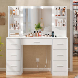 Lumière Beauty Desk